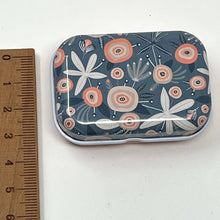 Load image into Gallery viewer, Mini Tin Box With 8 Sewing Clips
