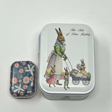 Load image into Gallery viewer, Mini Tin Box With 8 Sewing Clips
